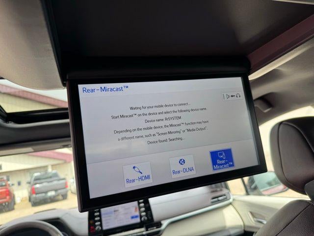 2024 Toyota Sienna Platinum 7 Passenger