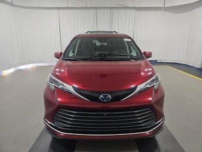 2024 Toyota Sienna Platinum 7 Passenger
