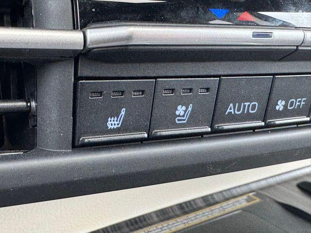 2024 Toyota Sienna Platinum 7 Passenger