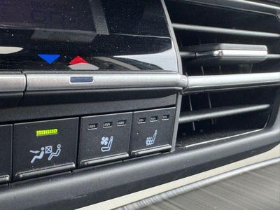 2024 Toyota Sienna Platinum 7 Passenger