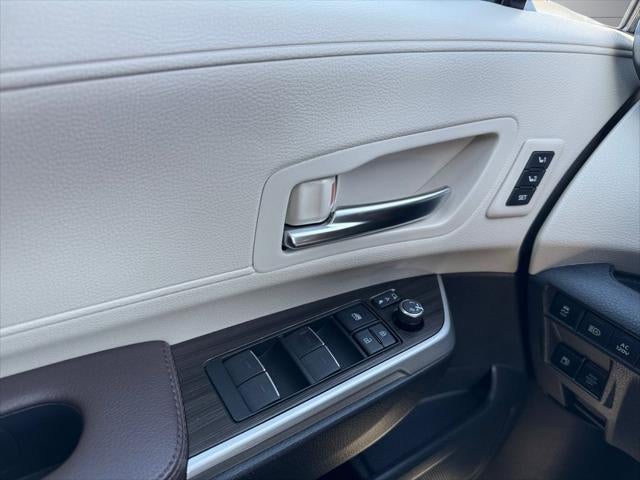 2022 Toyota Sienna Platinum 7 Passenger
