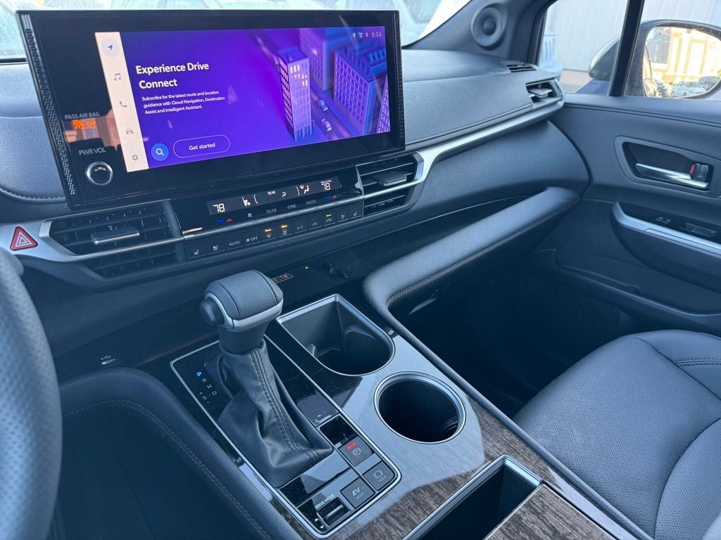 2026 Toyota Sienna Platinum 7 Passenger