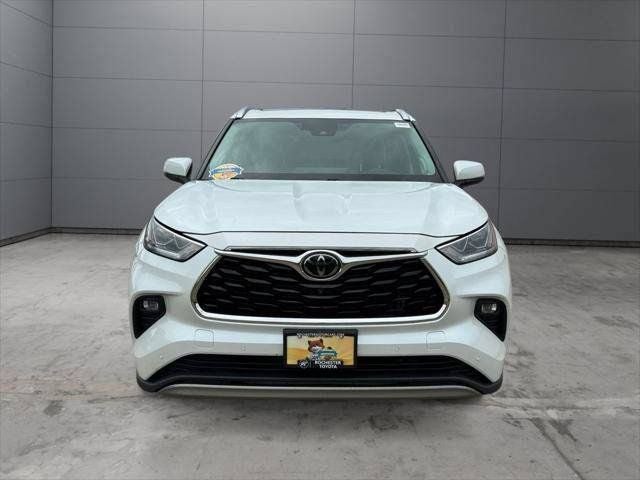 2022 Toyota Highlander Platinum AWD