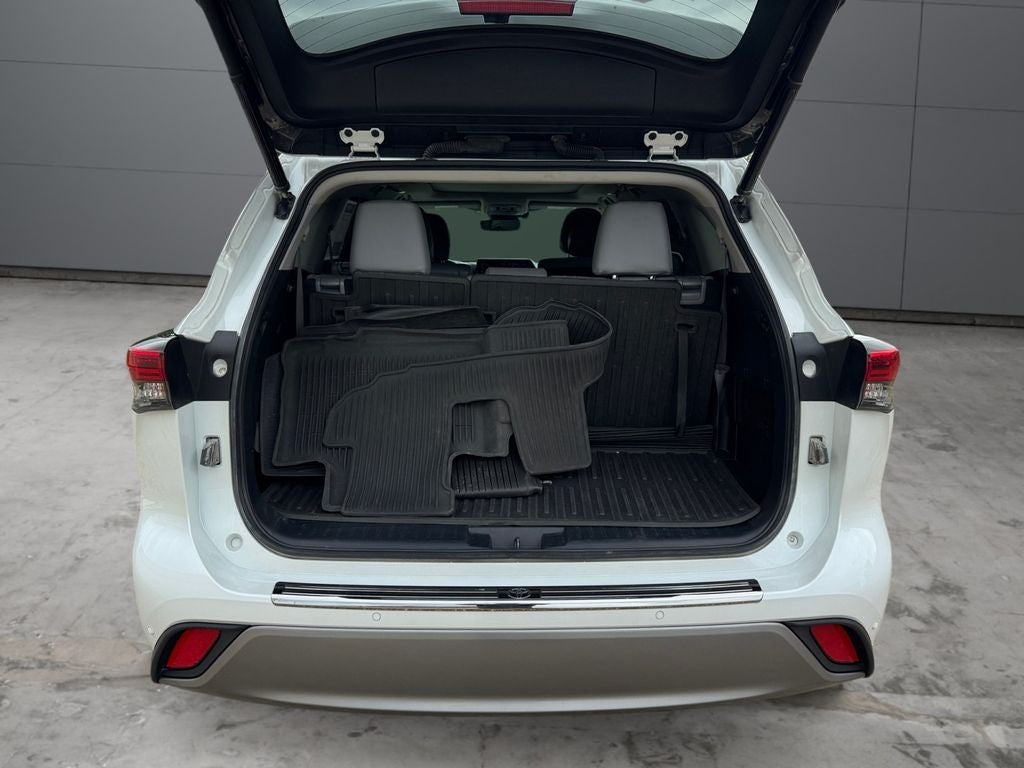 2022 Toyota Highlander Platinum AWD