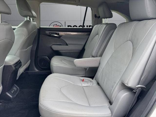 2022 Toyota Highlander Platinum AWD