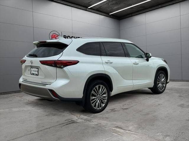 2022 Toyota Highlander Platinum AWD