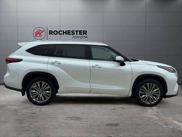 2022 Toyota Highlander Platinum AWD