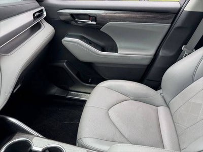 2022 Toyota Highlander Platinum AWD