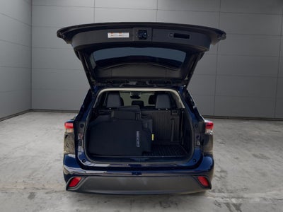 2022 Toyota Highlander Hybrid XLE AWD