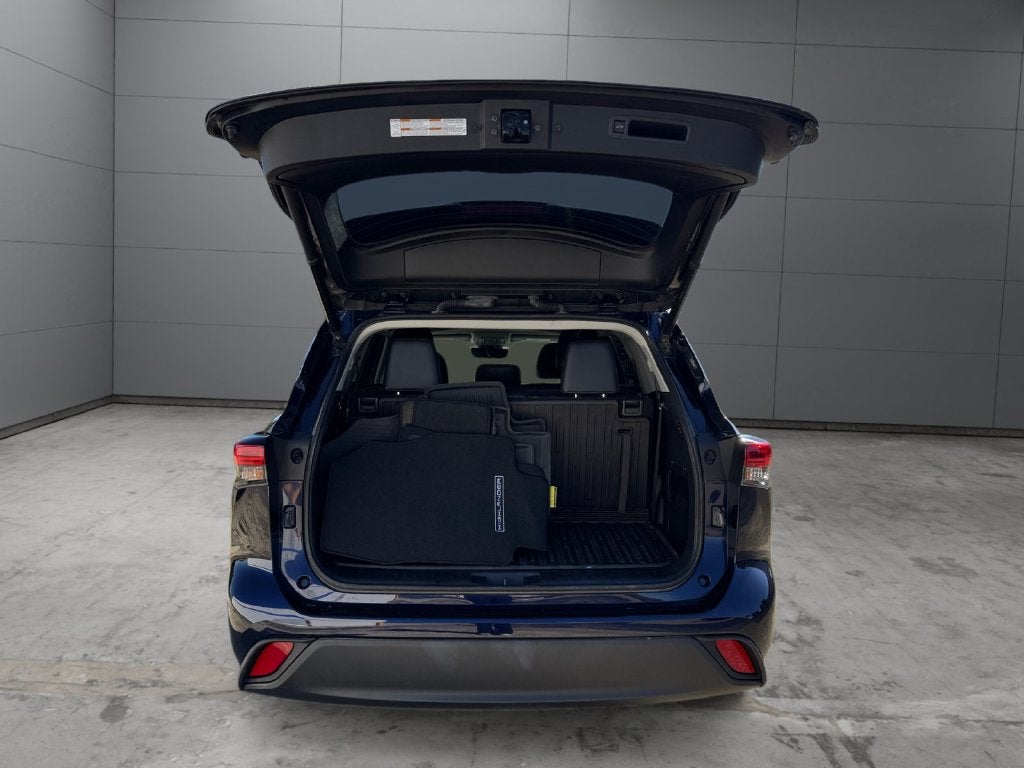 2022 Toyota Highlander Hybrid XLE AWD