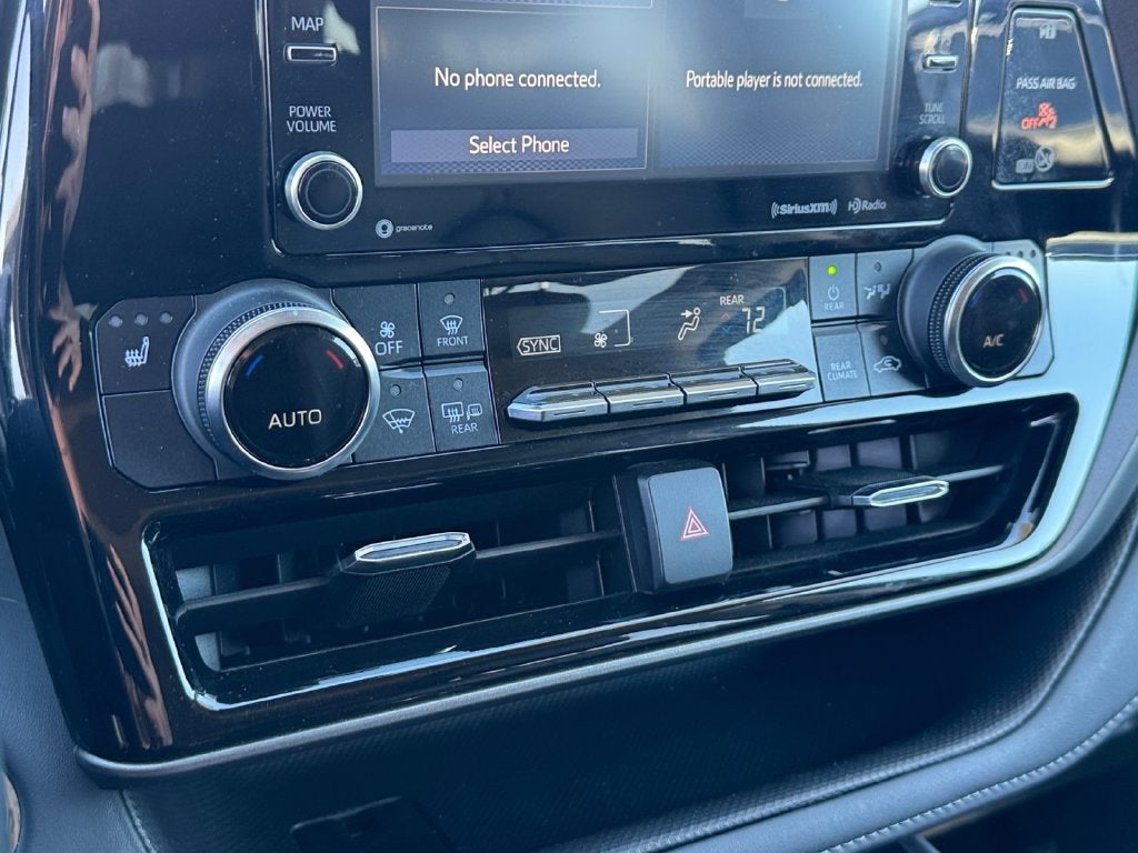 2022 Toyota Highlander Hybrid XLE AWD