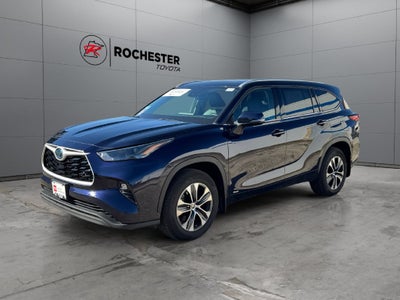 2022 Toyota Highlander Hybrid XLE AWD