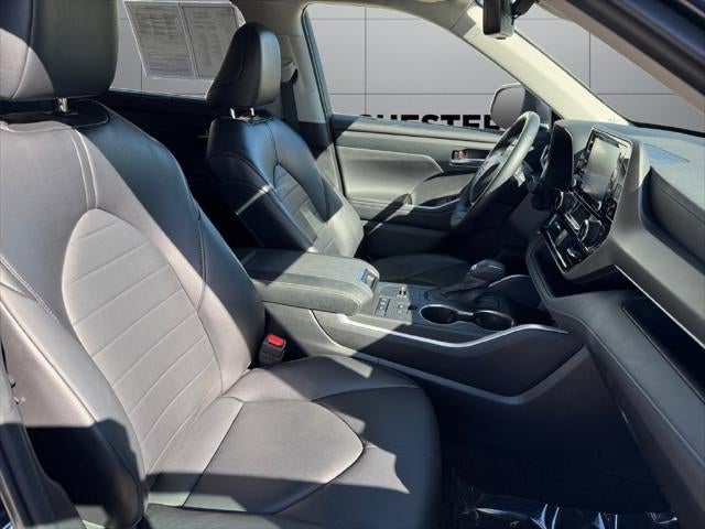 2022 Toyota Highlander Hybrid XLE AWD
