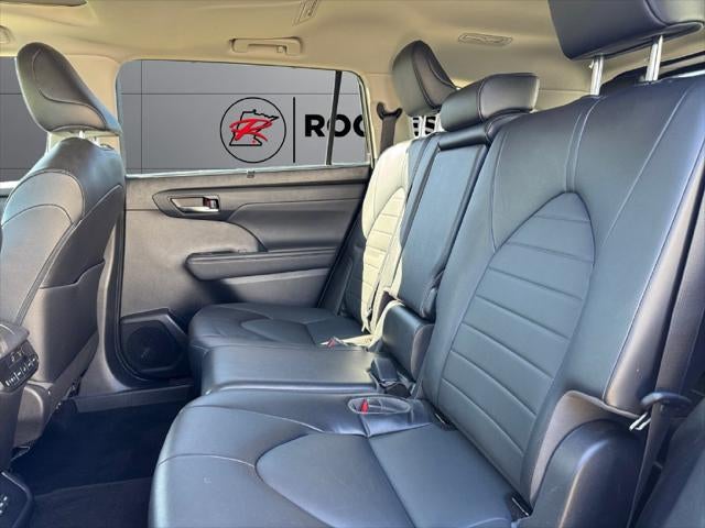 2022 Toyota Highlander Hybrid XLE AWD