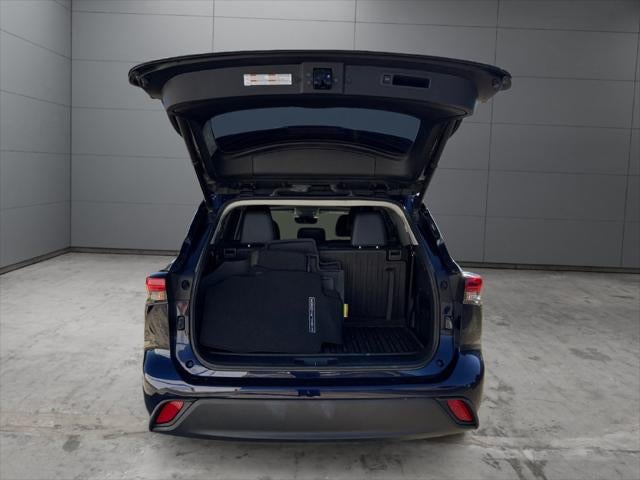 2022 Toyota Highlander Hybrid XLE AWD