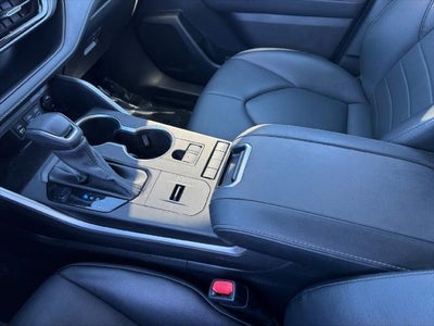 2022 Toyota Highlander Hybrid XLE AWD