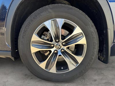 2022 Toyota Highlander Hybrid XLE AWD