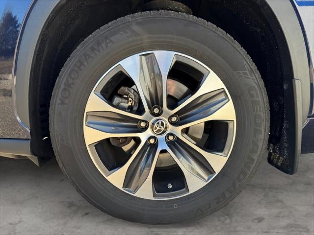 2022 Toyota Highlander Hybrid XLE AWD