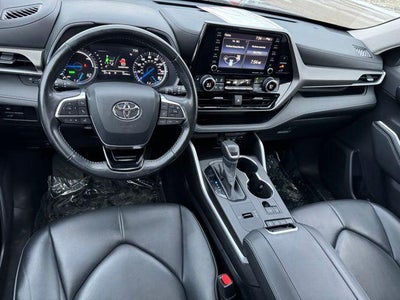 2020 Toyota Highlander Hybrid XLE AWD