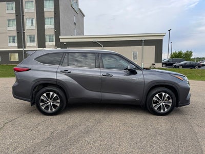2021 Toyota Highlander Hybrid XLE AWD