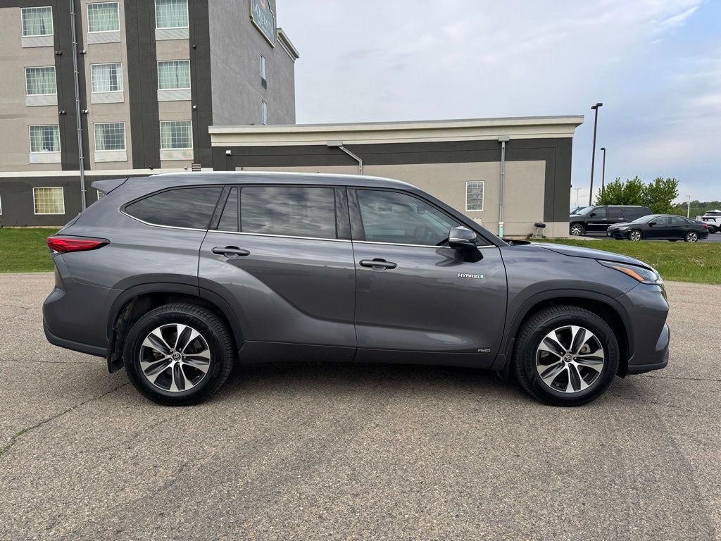 2021 Toyota Highlander Hybrid XLE AWD