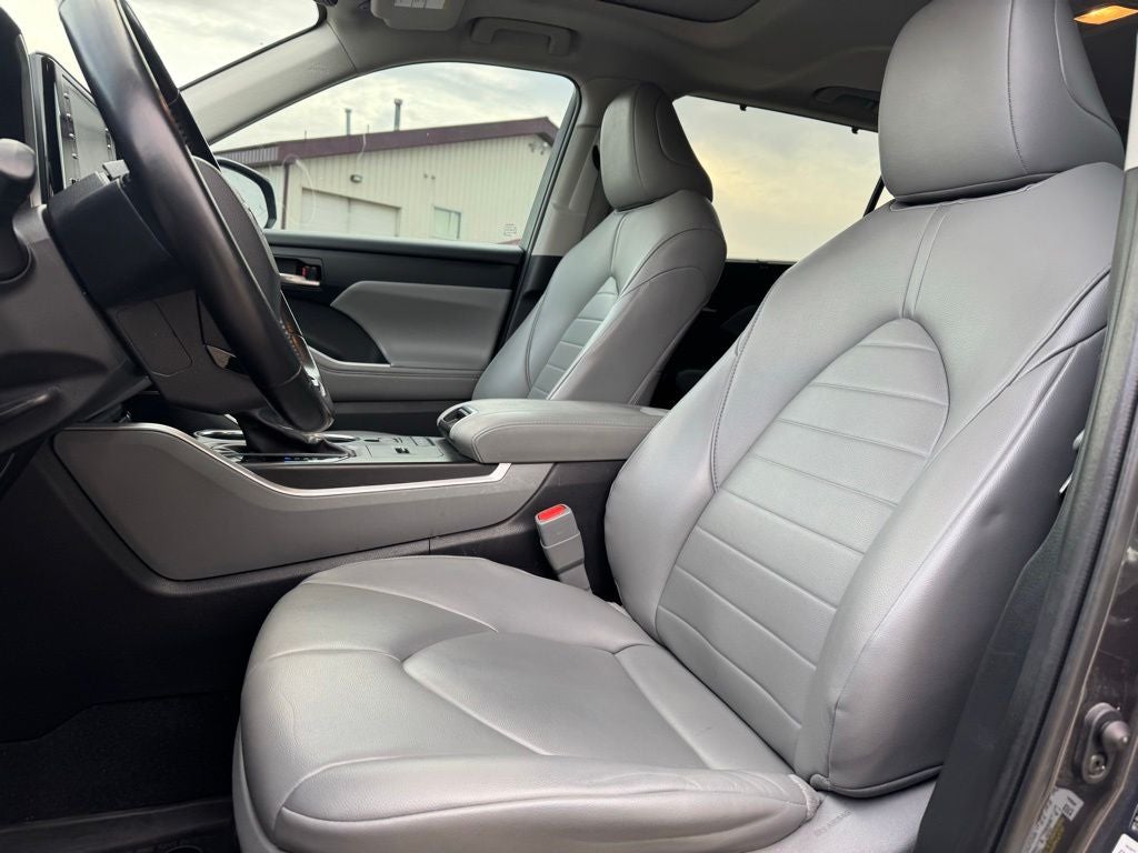 2021 Toyota Highlander Hybrid XLE AWD