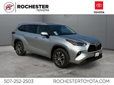 2022 Toyota Highlander Hybrid XLE AWD