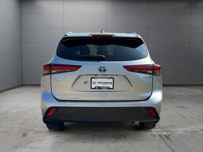 2022 Toyota Highlander Hybrid XLE AWD