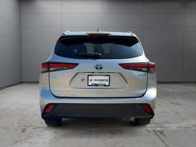 2022 Toyota Highlander Hybrid XLE AWD