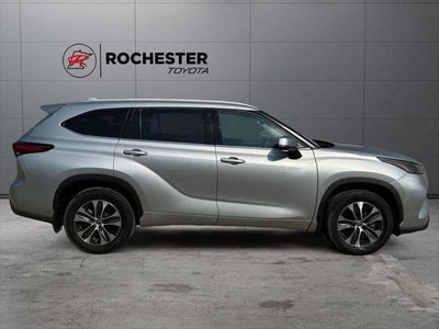 2022 Toyota Highlander Hybrid XLE AWD