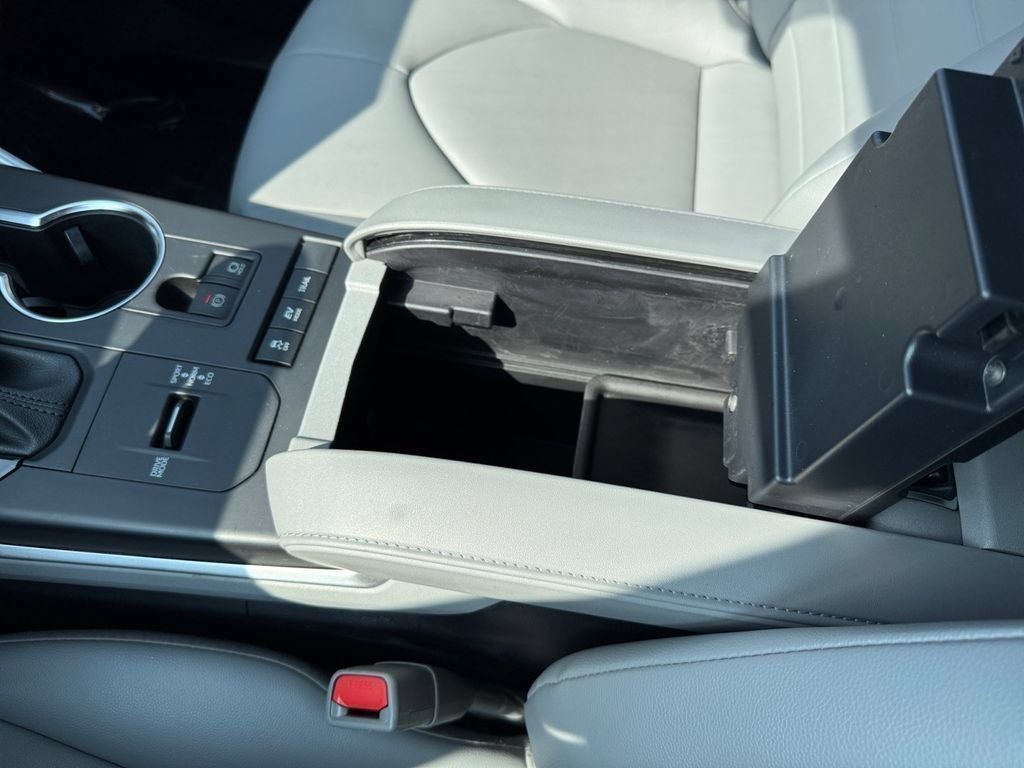 2022 Toyota Highlander Hybrid XLE AWD