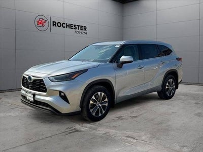 2022 Toyota Highlander Hybrid XLE AWD