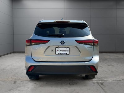 2022 Toyota Highlander Hybrid XLE AWD