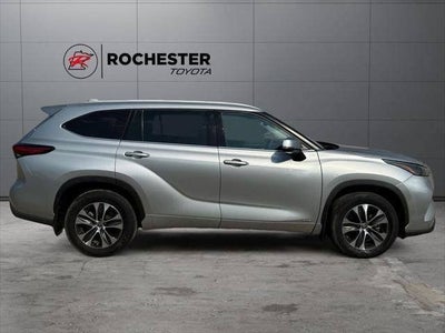 2022 Toyota Highlander Hybrid XLE AWD