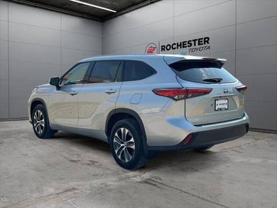 2022 Toyota Highlander Hybrid XLE AWD