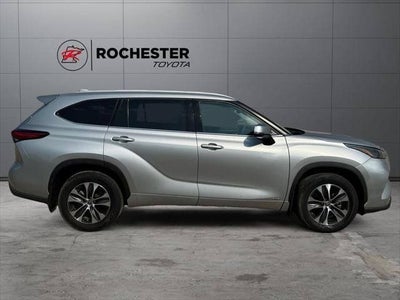 2022 Toyota Highlander Hybrid XLE AWD
