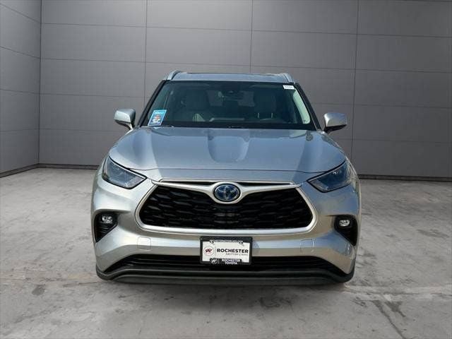 2022 Toyota Highlander Hybrid XLE AWD