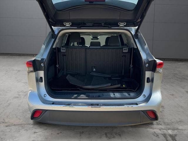 2022 Toyota Highlander Hybrid XLE AWD