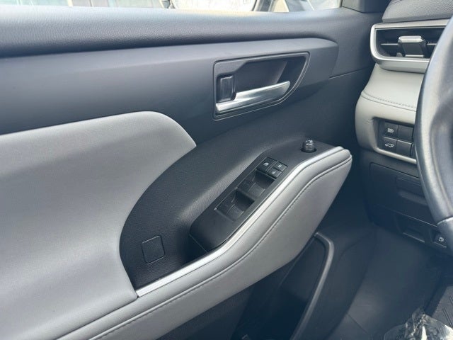 2020 Toyota Highlander Hybrid XLE AWD