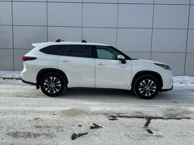 2020 Toyota Highlander Hybrid XLE AWD