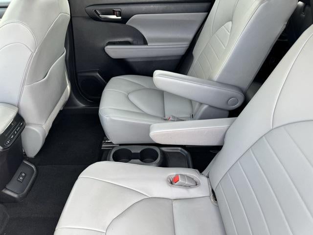 2020 Toyota Highlander Hybrid XLE AWD