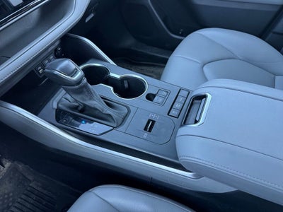 2022 Toyota Highlander Hybrid XLE AWD
