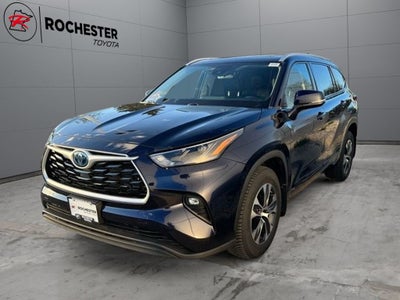 2022 Toyota Highlander Hybrid XLE AWD