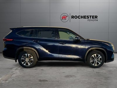 2022 Toyota Highlander Hybrid XLE AWD