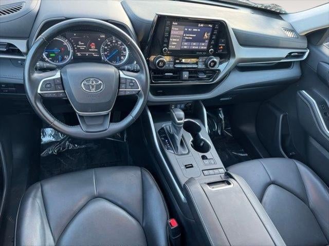 2022 Toyota Highlander Hybrid XLE AWD
