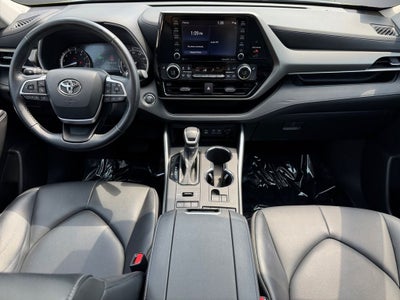 2022 Toyota Highlander XLE AWD