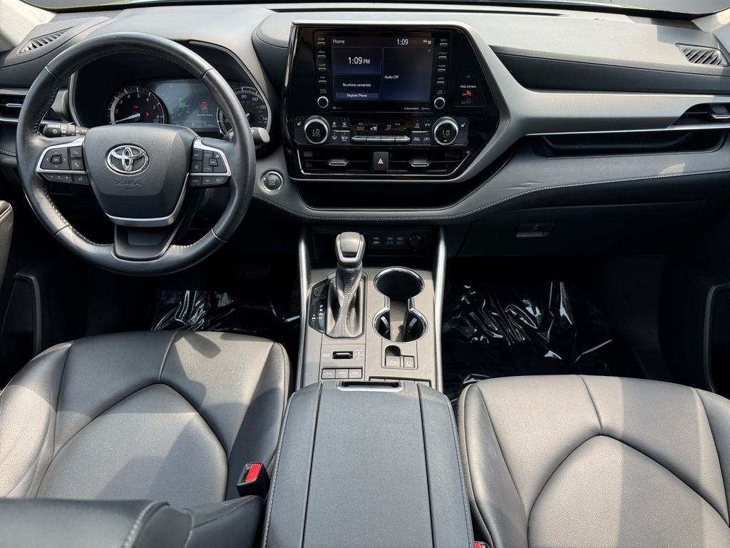2022 Toyota Highlander XLE AWD