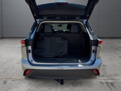 2022 Toyota Highlander XLE AWD