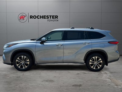 2022 Toyota Highlander XLE AWD