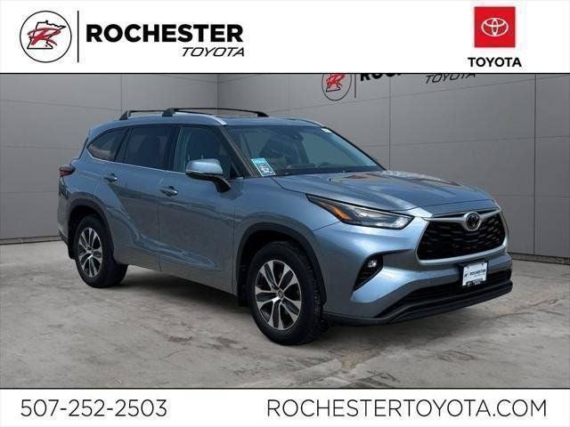 2022 Toyota Highlander XLE AWD